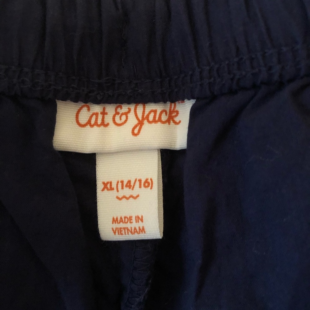 girls CAT & JACK (target) navy lace shorts - Picture 3 of 5